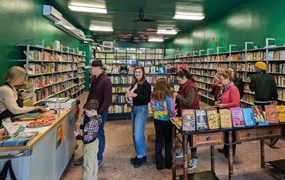 Republic of Letters Books in Mineral Point. Photo by Leslie Damaso