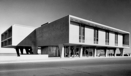 WMC without murals: Photo: Ezra Stoller/ESTO