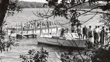 Lake Mendota’s Picnic Point in 1960. George Gurda, via UW Digital Collections